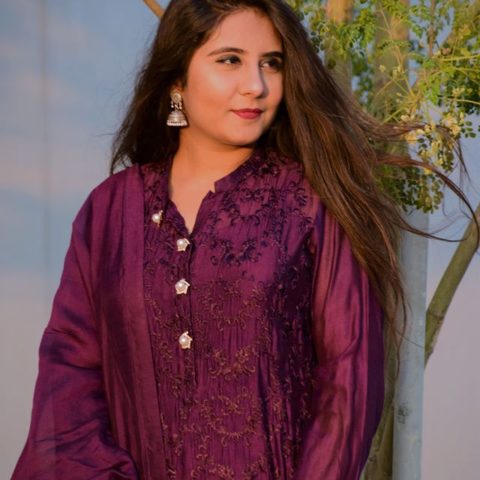 Amna Ismail Lawn
