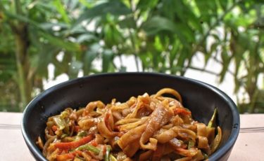 N'eco's Natural Store & Cafe Contact Number