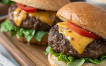 Quick Juicy Beef Burgers_ Perfect for Weeknight Dinners